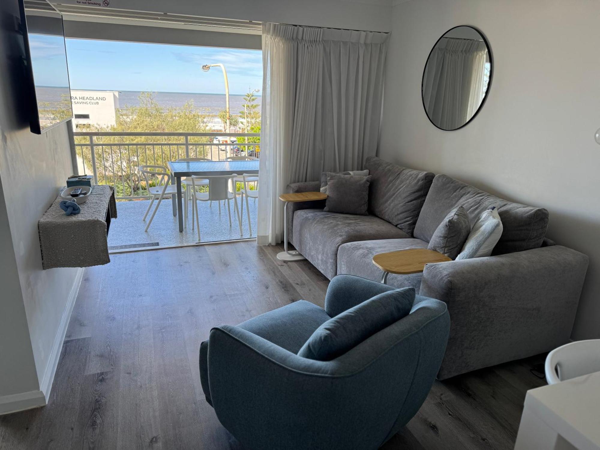 Ocean View - Alexandra Headlands Beachfront Unit Eksteriør billede